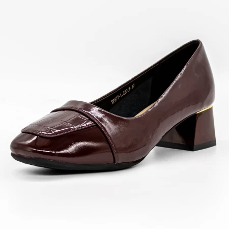Schuhe auf einer dicken Sohle TP377-1 Kirsche Gebildet
