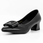 Schuhe auf einer dicken Sohle 611706 Schwarz | Gebildet