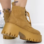 Frauenstiefel im Spring-Auto 3WL116 Gelb Mei
