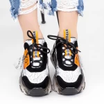 Sportschuhe auf der Schwarz-Orange-Plattform SZ260 Mei