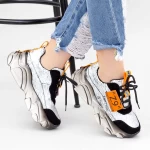 Sportschuhe auf der Schwarz-Orange-Plattform SZ260 Mei