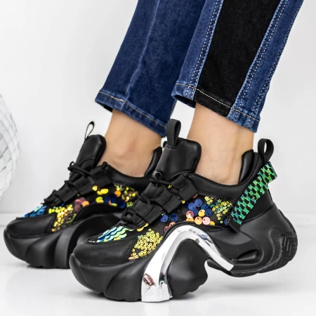 Sportschuhe auf der schwarzen Plattform 3WL72 Mei