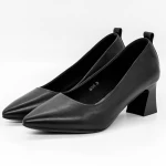 Stiefel auf einer dicken Sohle 267678 Black | Gebildet