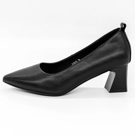 Stiefel auf einer dicken Sohle 267678 Black | Gebildet