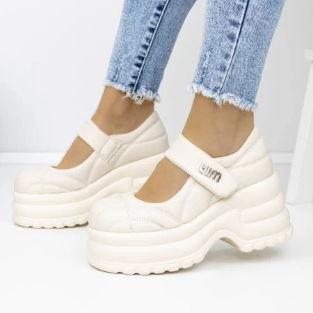 Schuhe auf der 3WL167 -Plattform Beige | Mei