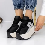 Sportschuhe auf der schwarzen Plattform 3WL121 Mei