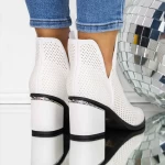 Kurze Stiefel mit einer dicken Absatz 3JF33 Weiß | Mei