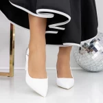 Schuhe auf einer dicken Sohle 3xkk72 Weiß | Mei