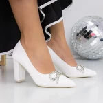 Schuhe auf einer dicken Sohle 3xkk71 Weiß | Mei