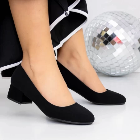 Schuhe auf einer dicken Sohle 3le32 schwarz | Mei