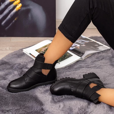 MX177 Black Stiefel Mei