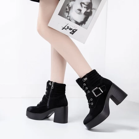 Kurze Absätze Stiefel Mei