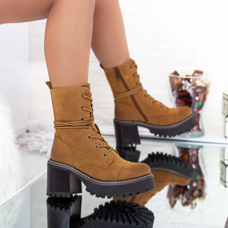 Kurze High Heels Mei