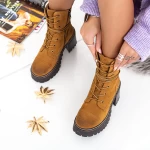 Kurze High Heels Mei