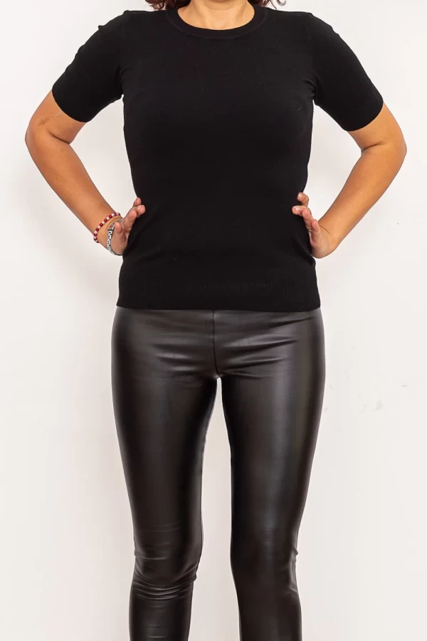 Frauenbluse mit kurzen Ärmeln QF5017-5 Schwarz | Mode