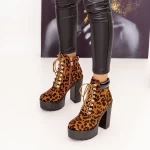 Kurze High Heels und XKK266 Leopard Mei