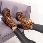 Kurze High Heels und XKK266 Leopard Mei