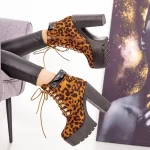 Kurze High Heels und XKK266 Leopard Mei