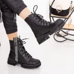 E6002 Black-Biała-Stiefel Existieren