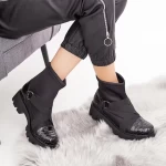 E503 schwarze Stiefel Existieren