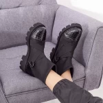 E503 schwarze Stiefel Existieren
