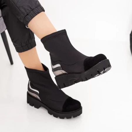 E505 schwarze Stiefel Existieren