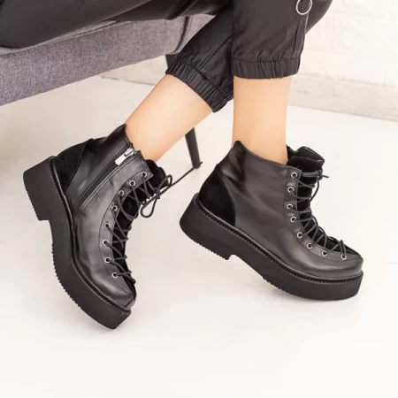 E502 schwarze Stiefel Existieren