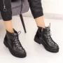 E502 schwarze Stiefel Existieren