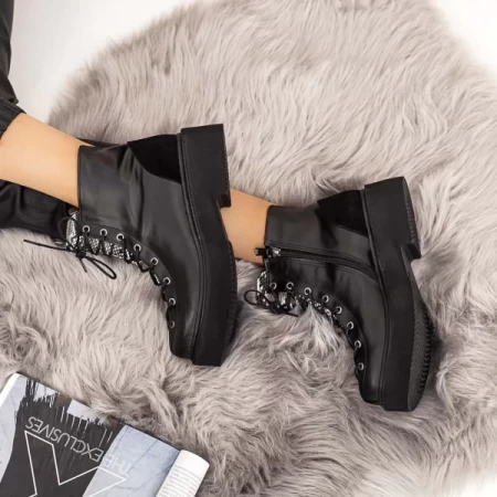 E502 schwarze Stiefel Existieren