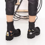 E501 Schwarze Stiefel Existieren