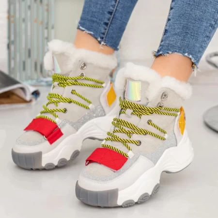 Weiße Stiefel Mei