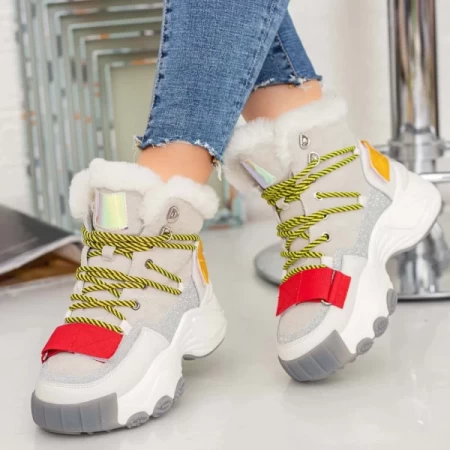 Weiße Stiefel Mei