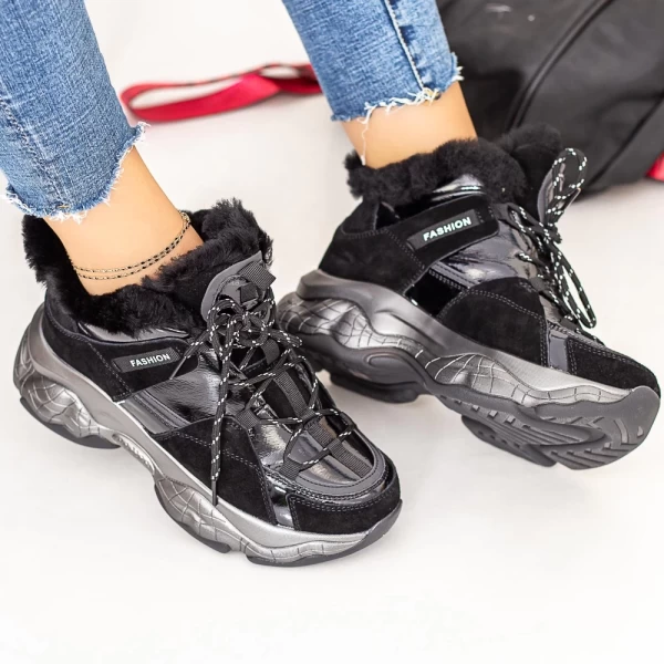 Schwarze Stiefel schwarz | Mei