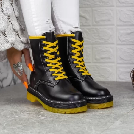 NX120 Black-Yellow Stiefel Mei