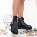 K07 Black Stiefel Mei