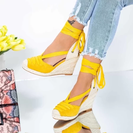 Sandalen auf der LE222 -Plattform Gelb Mei