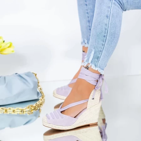 Sandalen auf der lila LE222 -Plattform Mei