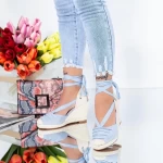 Sandalen auf der Blue -Plattform LE222 Mei