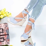 Sandalen auf der Blue -Plattform LE222 Mei