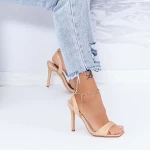 Sandalen mit einem dünnen Absatz xkk307 Beige Mei