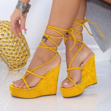 Sandalen auf der xkk290 gelben Plattform Mei