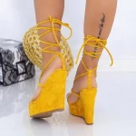 Sandalen auf der xkk290 gelben Plattform Mei