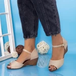 Sandalen auf der Plattform GH1930 Beige | Mei