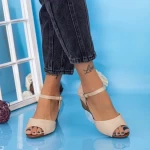 Sandalen auf der Plattform GH1930 Beige | Mei