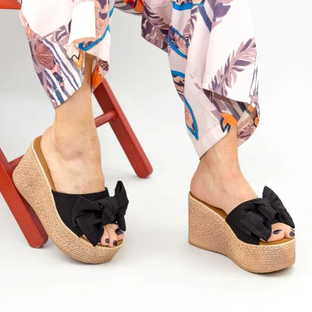 Hausschuhe auf der WS117 -Plattform Black | Mei