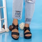 Sandalen auf der schwarzen PT12 -Plattform Mei
