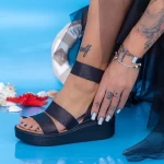 Sandalen auf der schwarzen PT13 -Plattform Mei