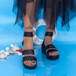 Sandalen auf der schwarzen PT13 -Plattform Mei
