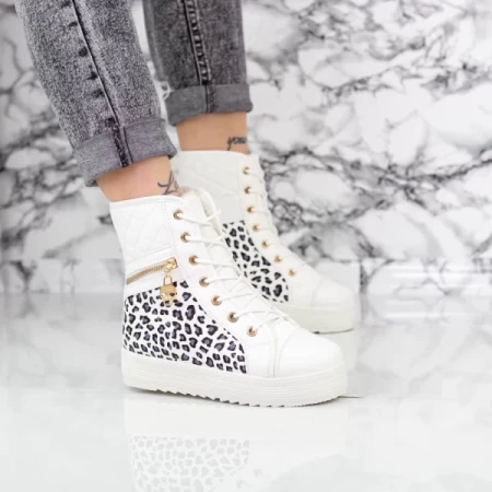 F560-1 Weiße Stiefel Mei