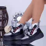 YKQ252 Silberstiefel Mei